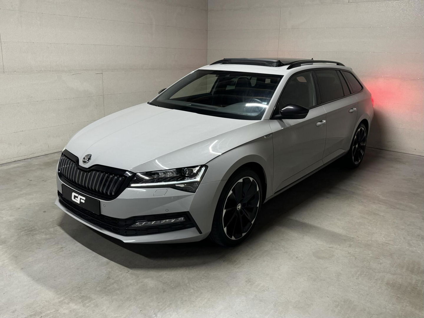 Škoda Superb Combi 1.4 TSI iV Sportline Pano Canton Memory Sfeer Camera