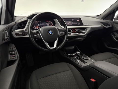 BMW 1-serie 118i Executive Edition 141PK | Virtual | Carplay | Cruise | Navigatie | Parkeersens. | NAP