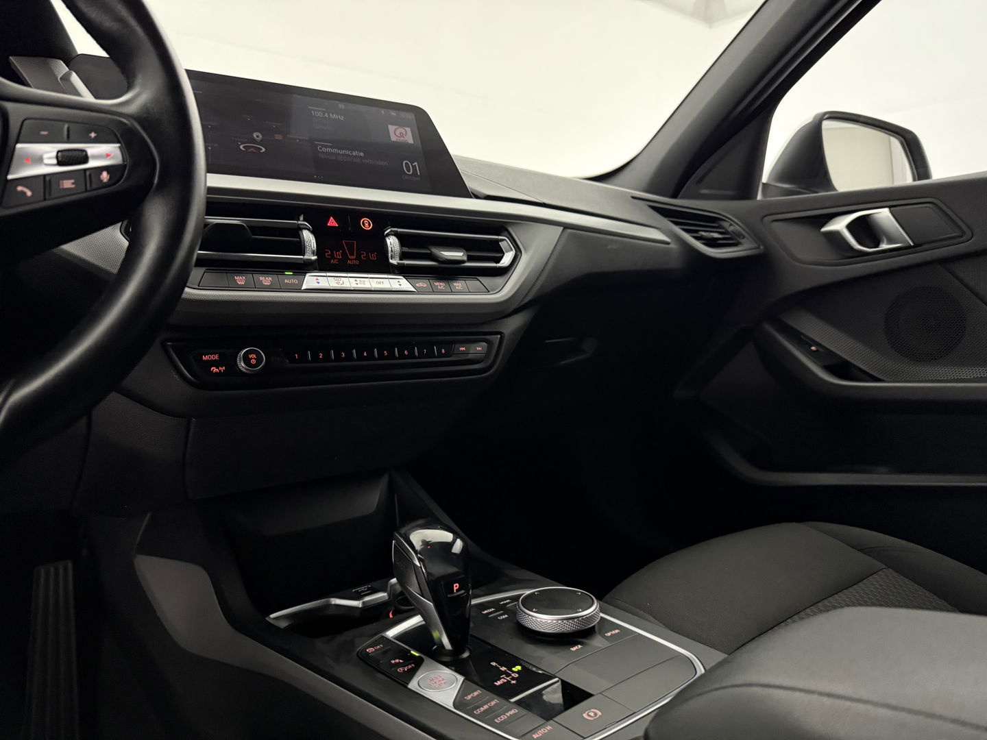 BMW 1-serie 118i Executive Edition 141PK | Virtual | Carplay | Cruise | Navigatie | Parkeersens. | NAP