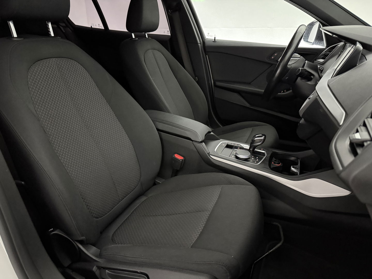 BMW 1-serie 118i Executive Edition 141PK | Virtual | Carplay | Cruise | Navigatie | Parkeersens. | NAP