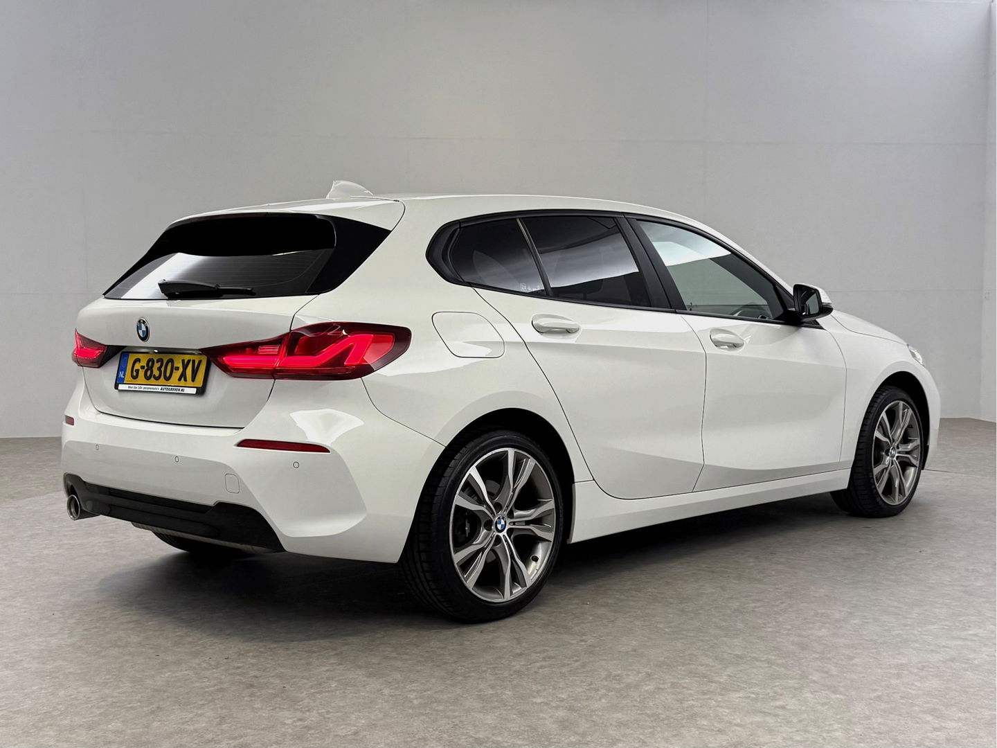 BMW 1-serie 118i Executive Edition 141PK | Virtual | Carplay | Cruise | Navigatie | Parkeersens. | NAP