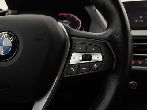 BMW 1-serie 118i Executive Edition 141PK | Virtual | Carplay | Cruise | Navigatie | Parkeersens. | NAP