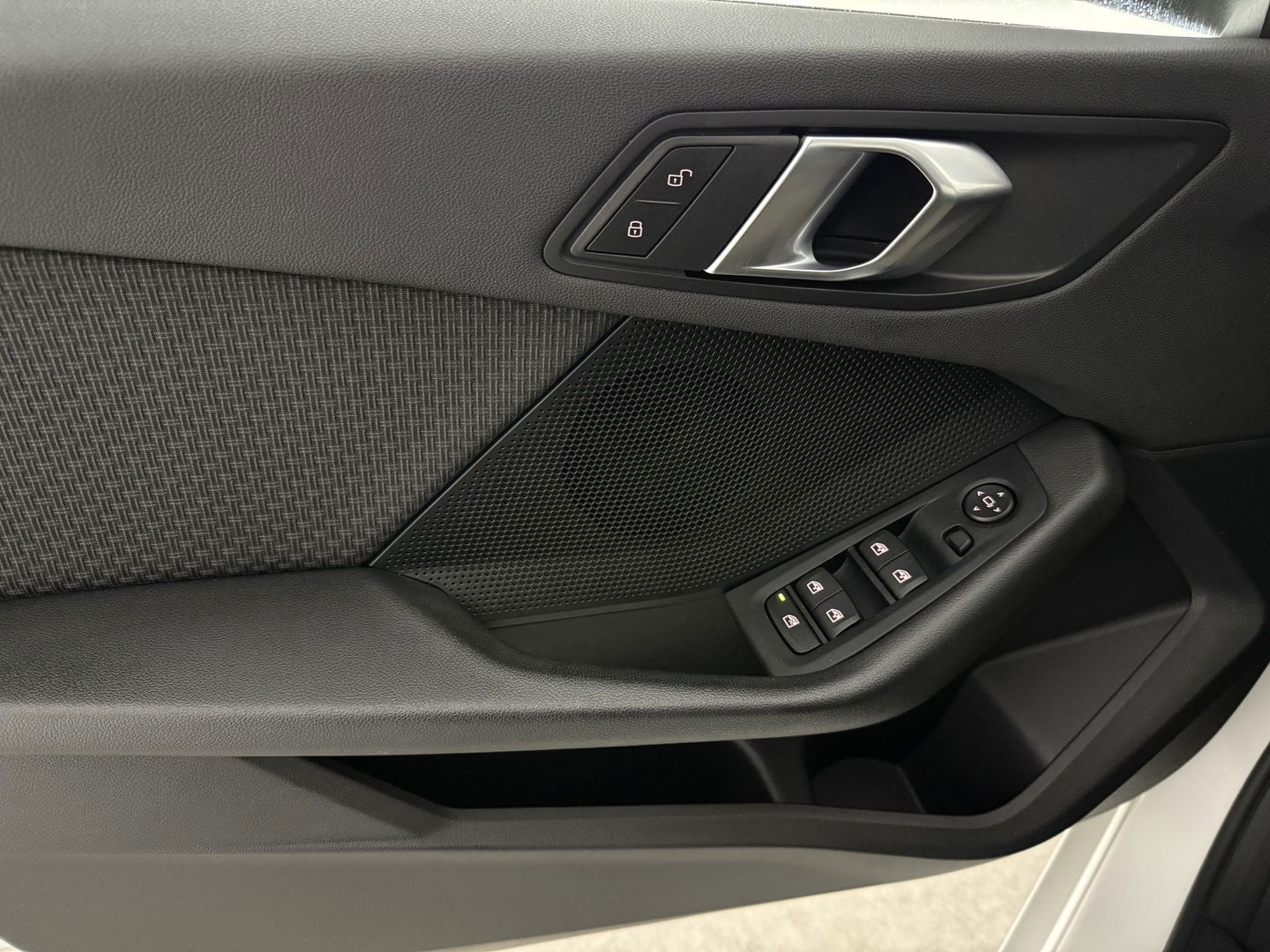 BMW 1-serie 118i Executive Edition 141PK | Virtual | Carplay | Cruise | Navigatie | Parkeersens. | NAP