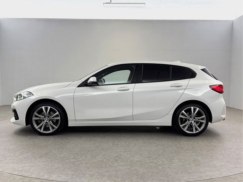BMW 1-serie 118i Executive Edition 141PK | Virtual | Carplay | Cruise | Navigatie | Parkeersens. | NAP