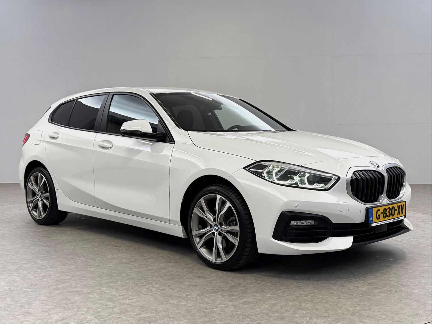 BMW 1-serie 118i Executive Edition 141PK | Virtual | Carplay | Cruise | Navigatie | Parkeersens. | NAP