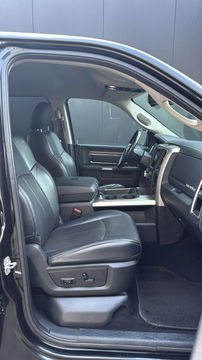 Dodge Ram Pick-Up 1500 5.7 V8 4x4 Crew Cab 5'7 Laramie Bedcover Blackout fifthwheel schotel fifth wheel oplegger be trekker