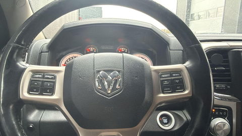 Dodge Ram Pick-Up 1500 5.7 V8 4x4 Crew Cab 5'7 Laramie Bedcover Blackout fifthwheel schotel fifth wheel oplegger be trekker