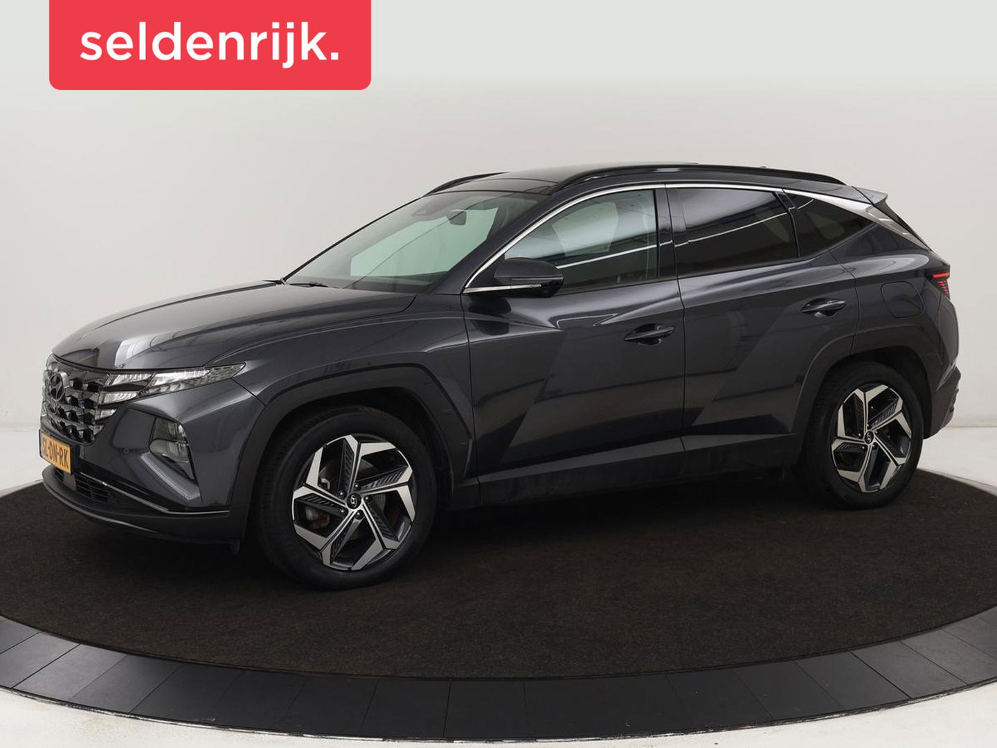 Hyundai Tucson 1.6 T-GDI PHEV Premium Sky 4WD | Panoramadak | Stoelventilatie | Leder | 360 Camera | Krell Audio | Adaptive cruise | Achterbankverwarming | Carplay | Memory | Plug In