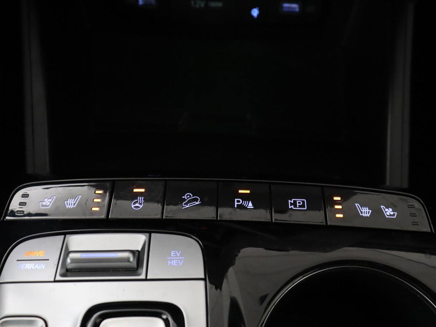 Hyundai Tucson 1.6 T-GDI PHEV Premium Sky 4WD | Panoramadak | Stoelventilatie | Leder | 360 Camera | Krell Audio | Adaptive cruise | Achterbankverwarming | Carplay | Memory | Plug In