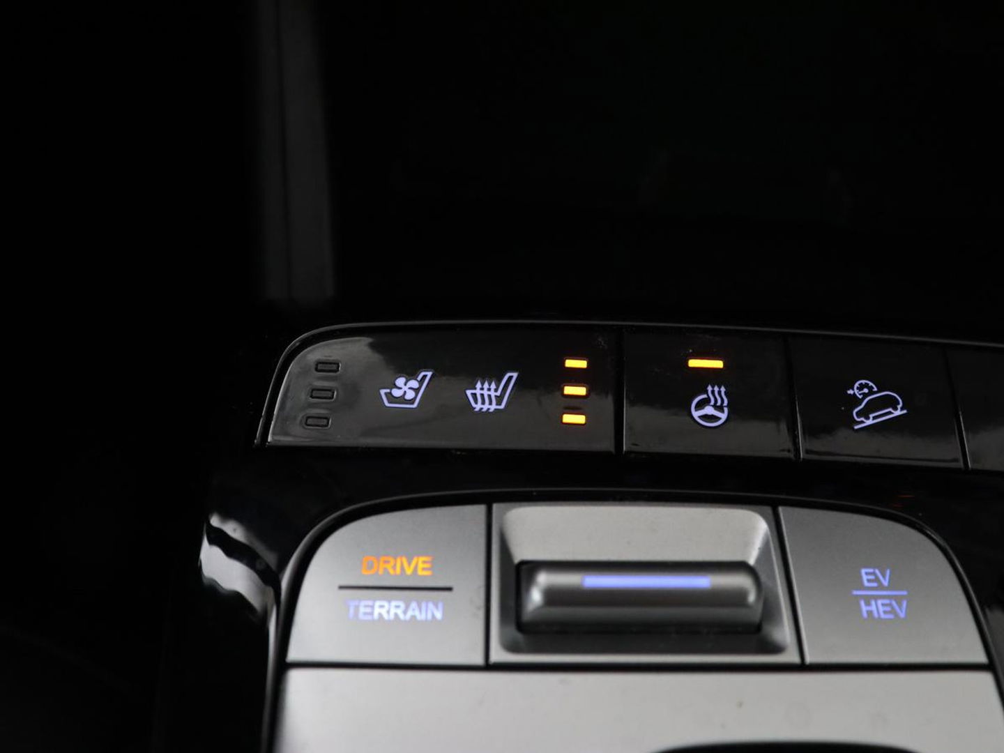 Hyundai Tucson 1.6 T-GDI PHEV Premium Sky 4WD | Panoramadak | Stoelventilatie | Leder | 360 Camera | Krell Audio | Adaptive cruise | Achterbankverwarming | Carplay | Memory | Plug In