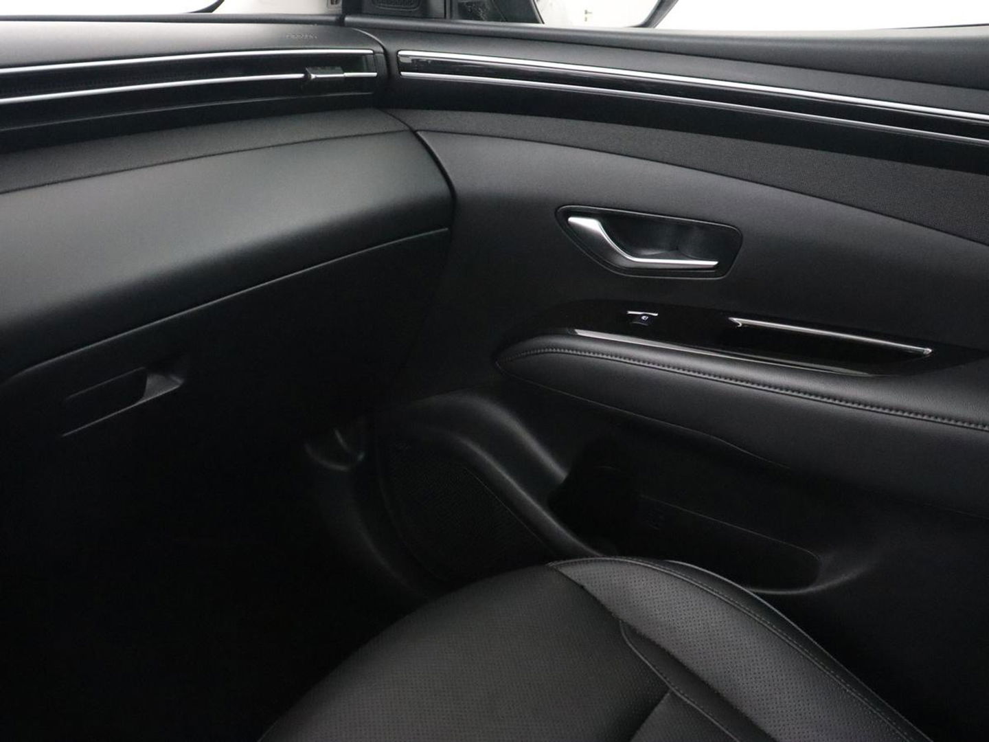 Hyundai Tucson 1.6 T-GDI PHEV Premium Sky 4WD | Panoramadak | Stoelventilatie | Leder | 360 Camera | Krell Audio | Adaptive cruise | Achterbankverwarming | Carplay | Memory | Plug In