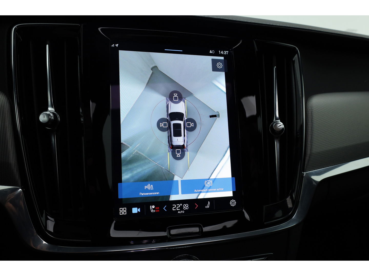 Volvo V90 2.0 T6 Plug-in hybrid AWD Plus Dark | Pano | Trekhaak elek. | 360 Cam. | Sport stoelen | H&K | ACC |