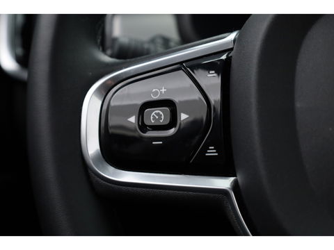 Volvo V90 2.0 T6 Plug-in hybrid AWD Plus Dark | Pano | Trekhaak elek. | 360 Cam. | Sport stoelen | H&K | ACC |