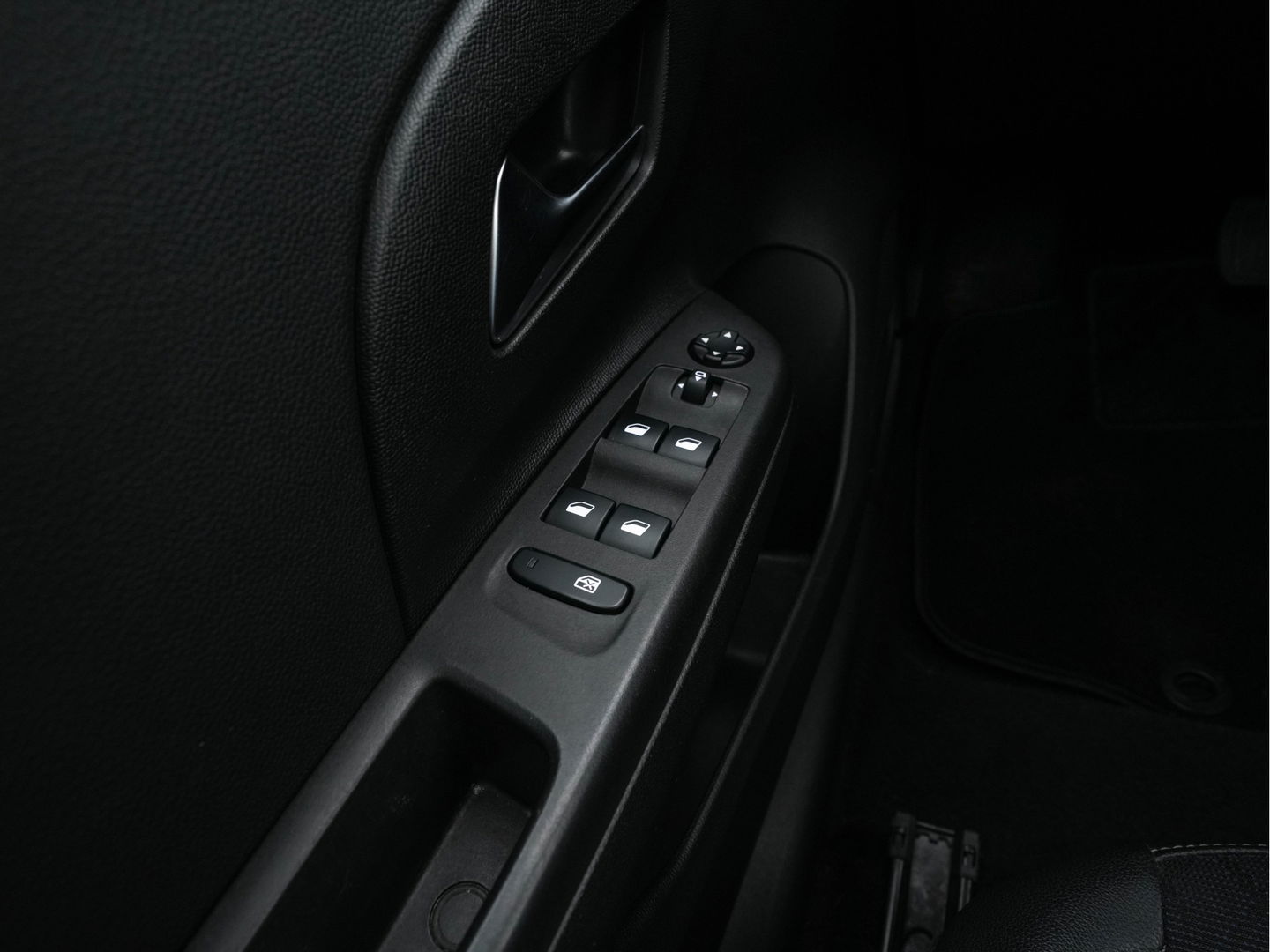 Opel CORSA-E Elegance 50 kWh [ 3-Fase ] {SOH-94%} (INCL-BTW) Aut. *FULL-LED | DIGI-COCKPIT | LEATHER-MICROFIBRE | NAVI-FULLMAP |  CAMERA | CARPLAY | ECC | KEYLESS | CRUISE | DAB | LANE-ASSIST | PDC | SPORT-SEATS | PRIVACY-GLASS | 16"ALU*