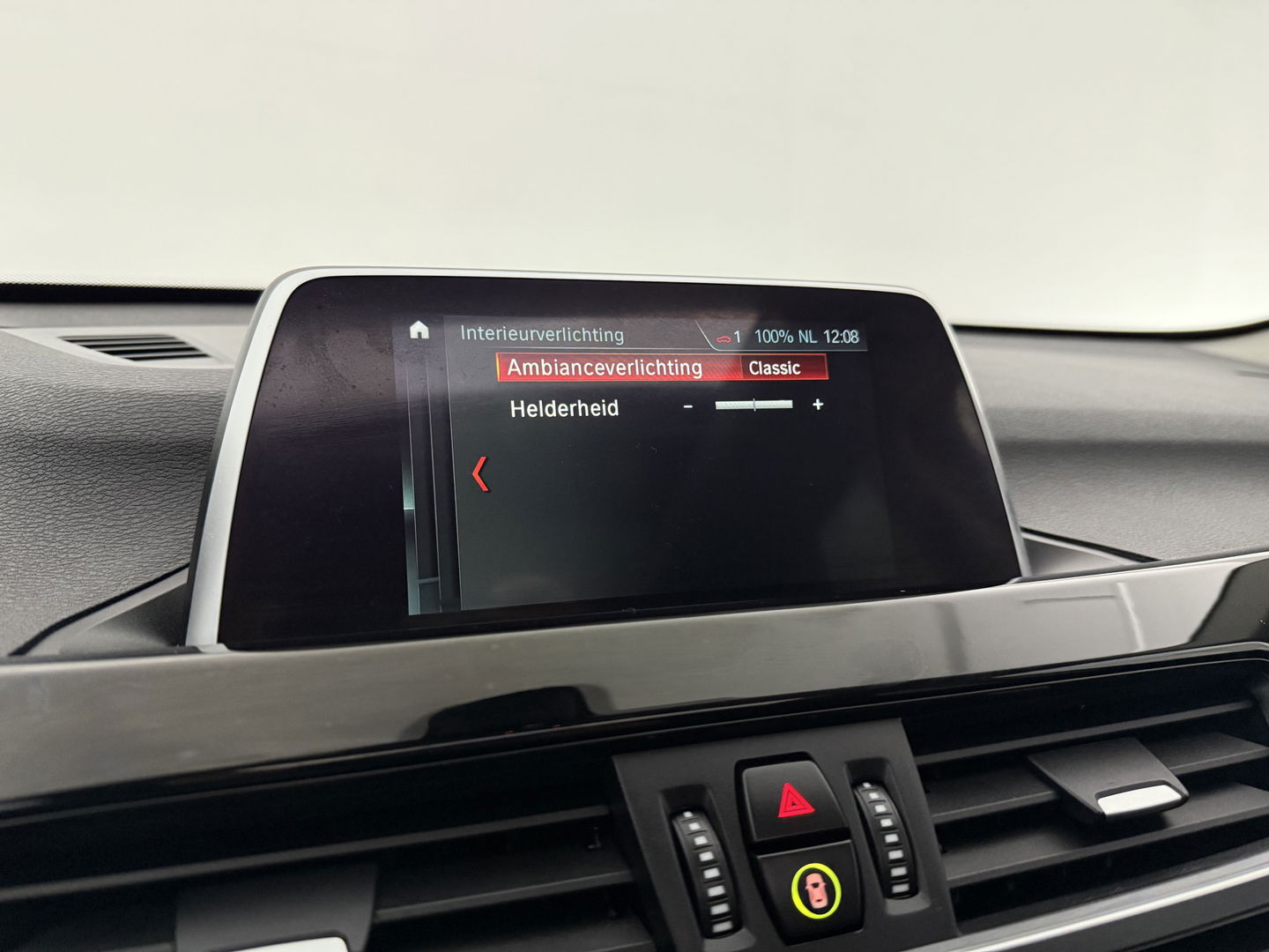 BMW X1 sDrive20i M-Sport | Pano | Camera | Sfeer | Trekh. | Stoelverw. | Keyless | Cruise