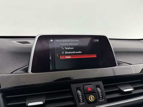 BMW X1 sDrive20i M-Sport | Pano | Camera | Sfeer | Trekh. | Stoelverw. | Keyless | Cruise