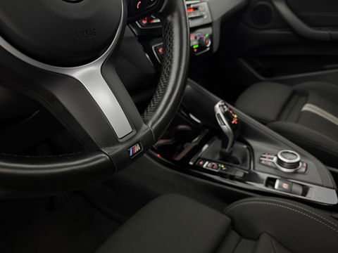 BMW X1 sDrive20i M-Sport | Pano | Camera | Sfeer | Trekh. | Stoelverw. | Keyless | Cruise
