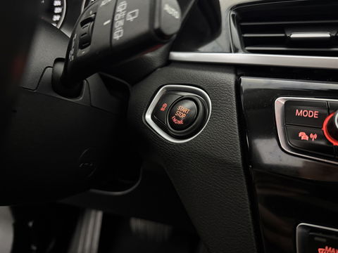 BMW X1 sDrive20i M-Sport | Pano | Camera | Sfeer | Trekh. | Stoelverw. | Keyless | Cruise