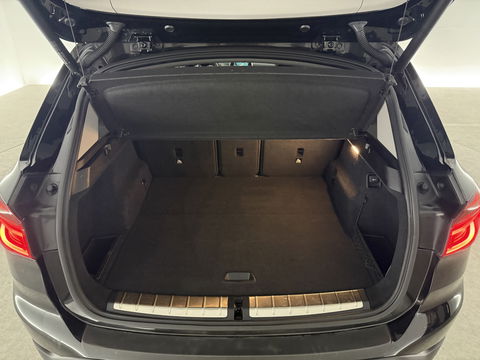 BMW X1 sDrive20i M-Sport | Pano | Camera | Sfeer | Trekh. | Stoelverw. | Keyless | Cruise