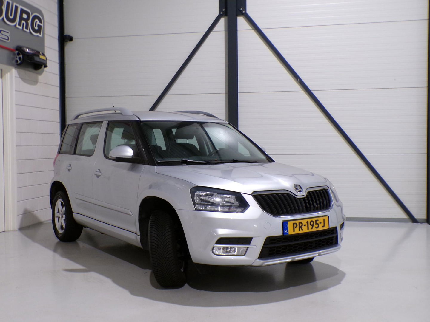 Škoda Yeti 1.2 TSI DSG Active "Automaat" Apple-Carplay Android-Auto Navigatie Bluetooth Airco Parkeersensoren "Dealer onderhouden"