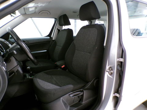 Škoda Yeti 1.2 TSI DSG Active "Automaat" Apple-Carplay Android-Auto Navigatie Bluetooth Airco Parkeersensoren "Dealer onderhouden"