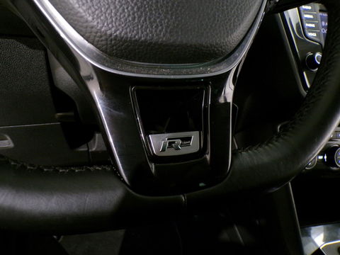 Volkswagen Tiguan 2.0 TSI DSG 220PK 4Motion Highline R-Line "Automaat" Full-LED Trekhaak Apple-Carplay Dynaudio Virtual Stoelverw.