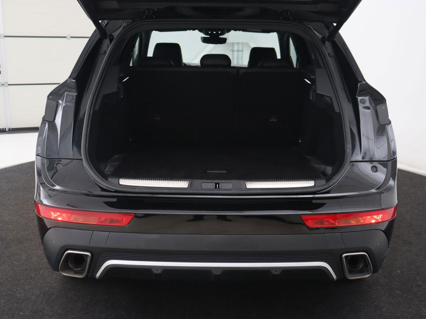 DS 7 Crossback E-Tense Performance Line | Stoelverwarming | Adaptive cruise | Alcantara | Keyless | Full LED | Carplay | Navigatie | Memory | Digital Cockpit | Dodehoek detectie | DAB | Getint glas | PHEV | Plug In