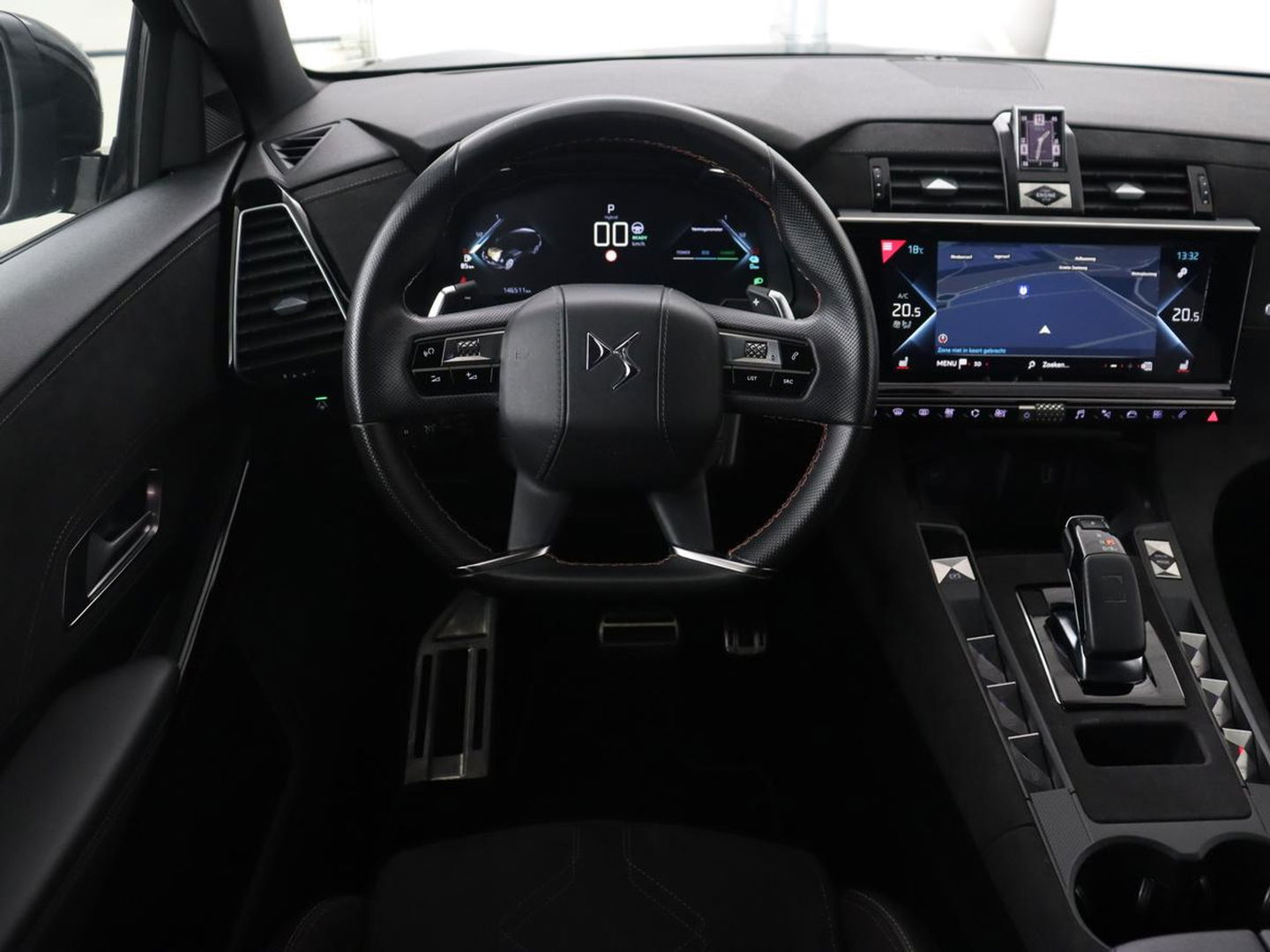 DS 7 Crossback E-Tense Performance Line | Stoelverwarming | Adaptive cruise | Alcantara | Keyless | Full LED | Carplay | Navigatie | Memory | Digital Cockpit | Dodehoek detectie | DAB | Getint glas | PHEV | Plug In