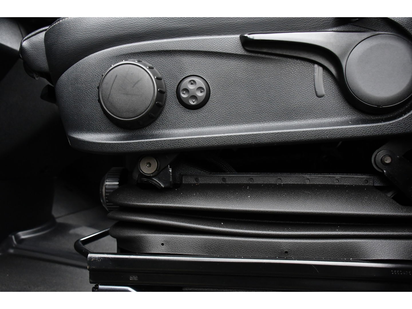 Mercedes-Benz Sprinter 317 1.9 CDI L2H2 RWD PB Edition Camera, Carplay, LED, Leder, Carplay, 170pk, 10,5'' Mbux, 3500kg, Trekhaak, Stoelverwarming, Automaat, Sensoren, Uniek!