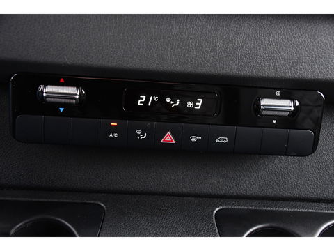 Mercedes-Benz Sprinter 317 1.9 CDI L2H2 RWD PB Edition Camera, Carplay, LED, Leder, Carplay, 170pk, 10,5'' Mbux, 3500kg, Trekhaak, Stoelverwarming, Automaat, Sensoren, Uniek!