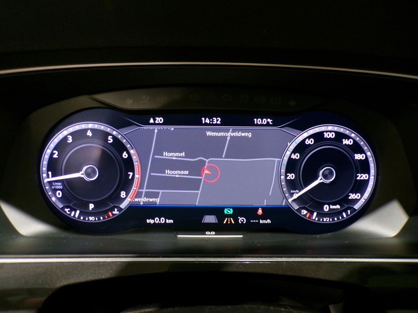 Volkswagen Tiguan 2.0 TSI DSG 4Motion Highline R-Line "Automaat" Pano Trekhaak Virtual Carplay Head-up Adaptive-cruise Blind-spot