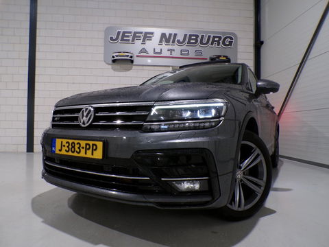 Volkswagen Tiguan 2.0 TSI DSG 4Motion Highline R-Line "Automaat" Pano Trekhaak Virtual Carplay Head-up Adaptive-cruise Blind-spot