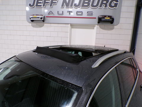 Volkswagen Tiguan 2.0 TSI DSG 4Motion Highline R-Line "Automaat" Pano Trekhaak Virtual Carplay Head-up Adaptive-cruise Blind-spot