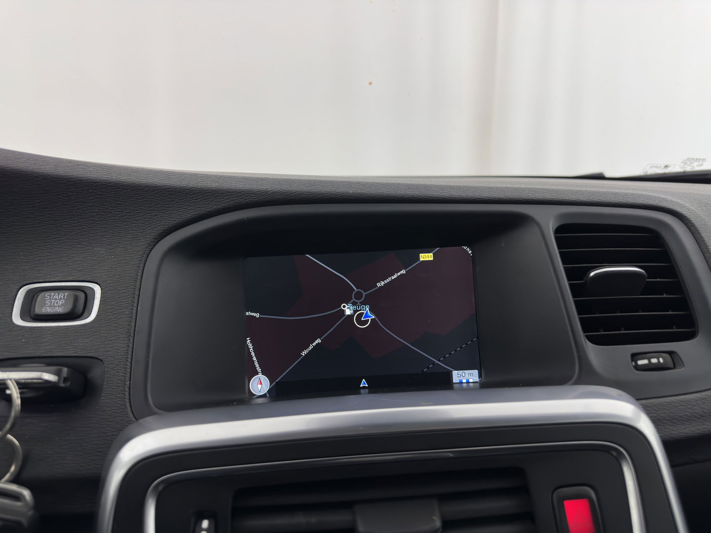 Volvo V60 2.4 D6 AWD Plug-In Hybrid Summum ( Plug-In ) Aut. * LUXURY-LEATHER | PREMIUM-SOUND-AUDIO | NAVI-FULLMAP | BI-XENON |  MEMORY-PACK | CRUISE | HEATED-SPORTSEATS | TOWBAR | 17"ALU*