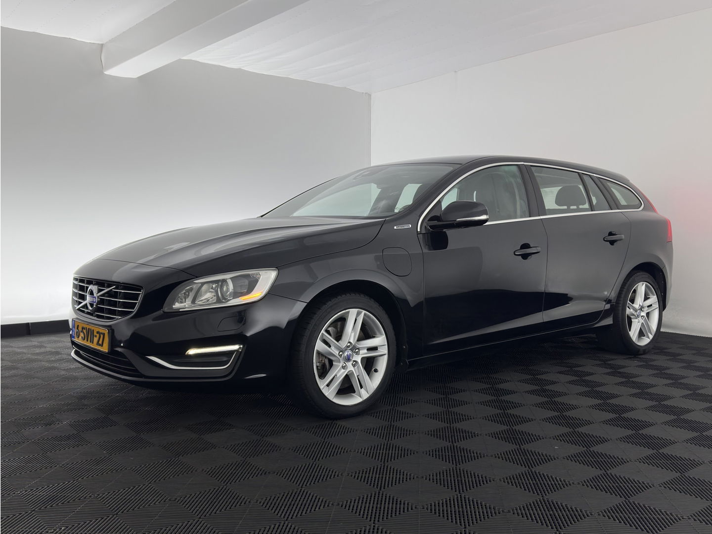 Volvo V60 2.4 D6 AWD Plug-In Hybrid Summum ( Plug-In ) Aut. * LUXURY-LEATHER | PREMIUM-SOUND-AUDIO | NAVI-FULLMAP | BI-XENON |  MEMORY-PACK | CRUISE | HEATED-SPORTSEATS | TOWBAR | 17"ALU*
