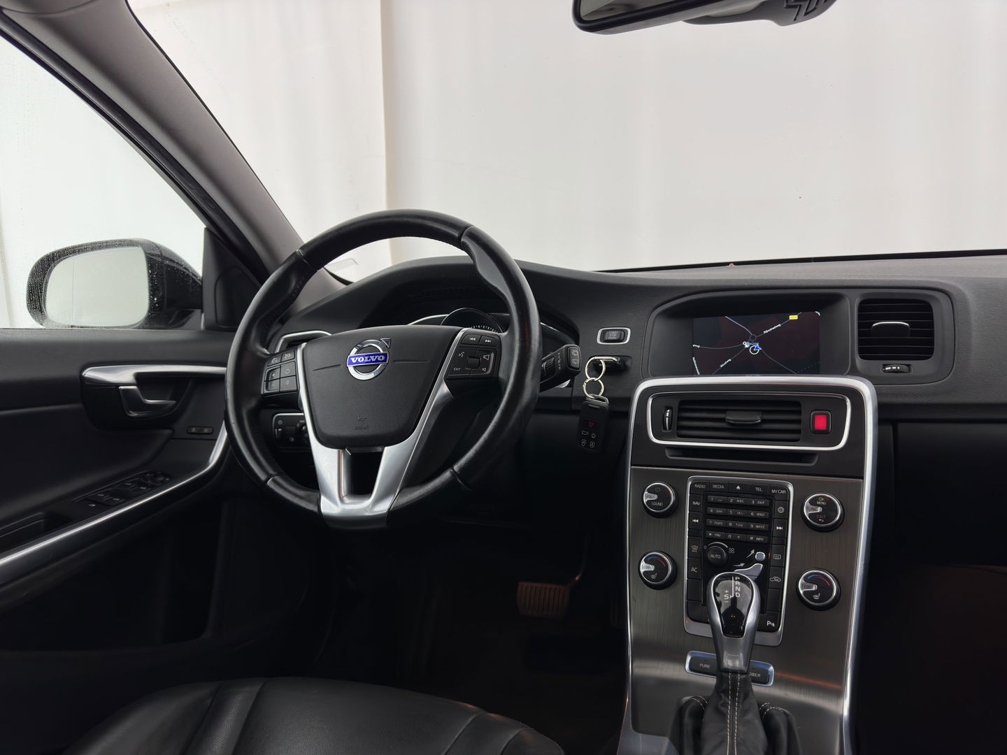 Volvo V60 2.4 D6 AWD Plug-In Hybrid Summum ( Plug-In ) Aut. * LUXURY-LEATHER | PREMIUM-SOUND-AUDIO | NAVI-FULLMAP | BI-XENON |  MEMORY-PACK | CRUISE | HEATED-SPORTSEATS | TOWBAR | 17"ALU*