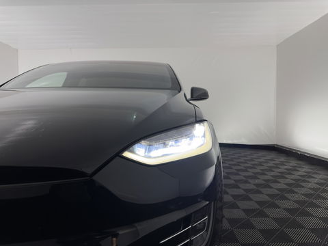 Tesla Model X 100D Black-Line AWD [ 3-Fase ] { SOH-86% } Aut. *PANO-WINDOW | AUTO-PILOT | VEGAN-LEATHER | NAVI-FULLMAP | FULL-LED | AIR-SUSPENSION | DIGI-COCKPIT | KEYLESS | DAB+ | HEATED-SPORTSEATS | PRIVACY-GLASS | TOPVIEW | TOWBAR | 22"ALU*