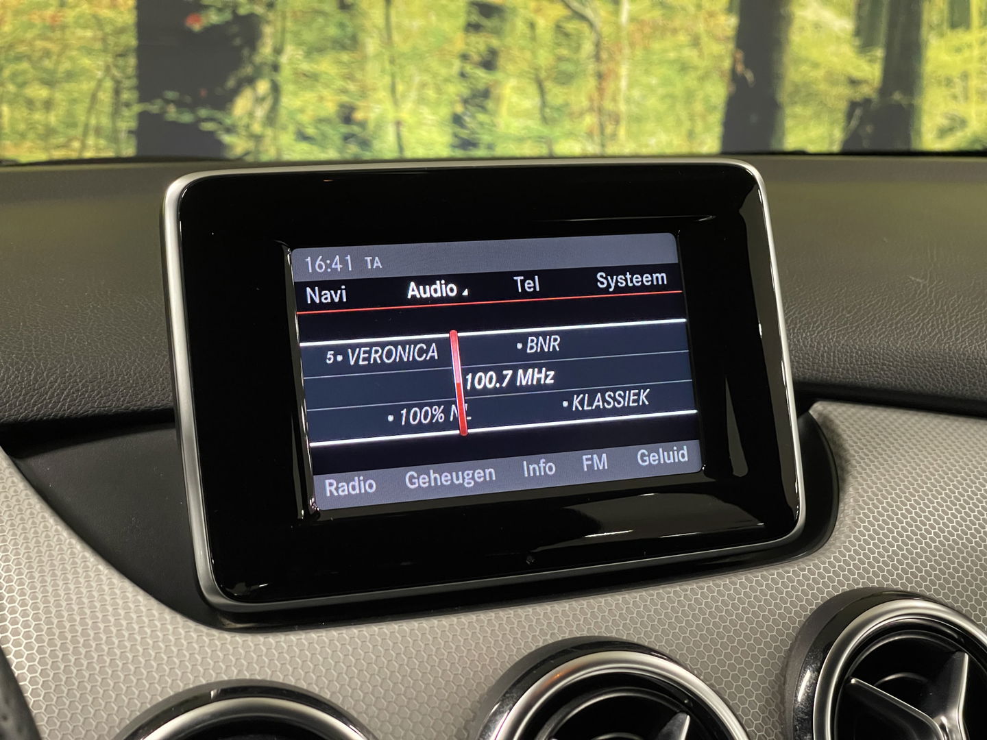 Mercedes-Benz B-Klasse 200 CDI Ambition | Automaat | Airconditioning | Parkeersensoren | Navigatie | Bluetooth | 17'' Lichtmetaal |