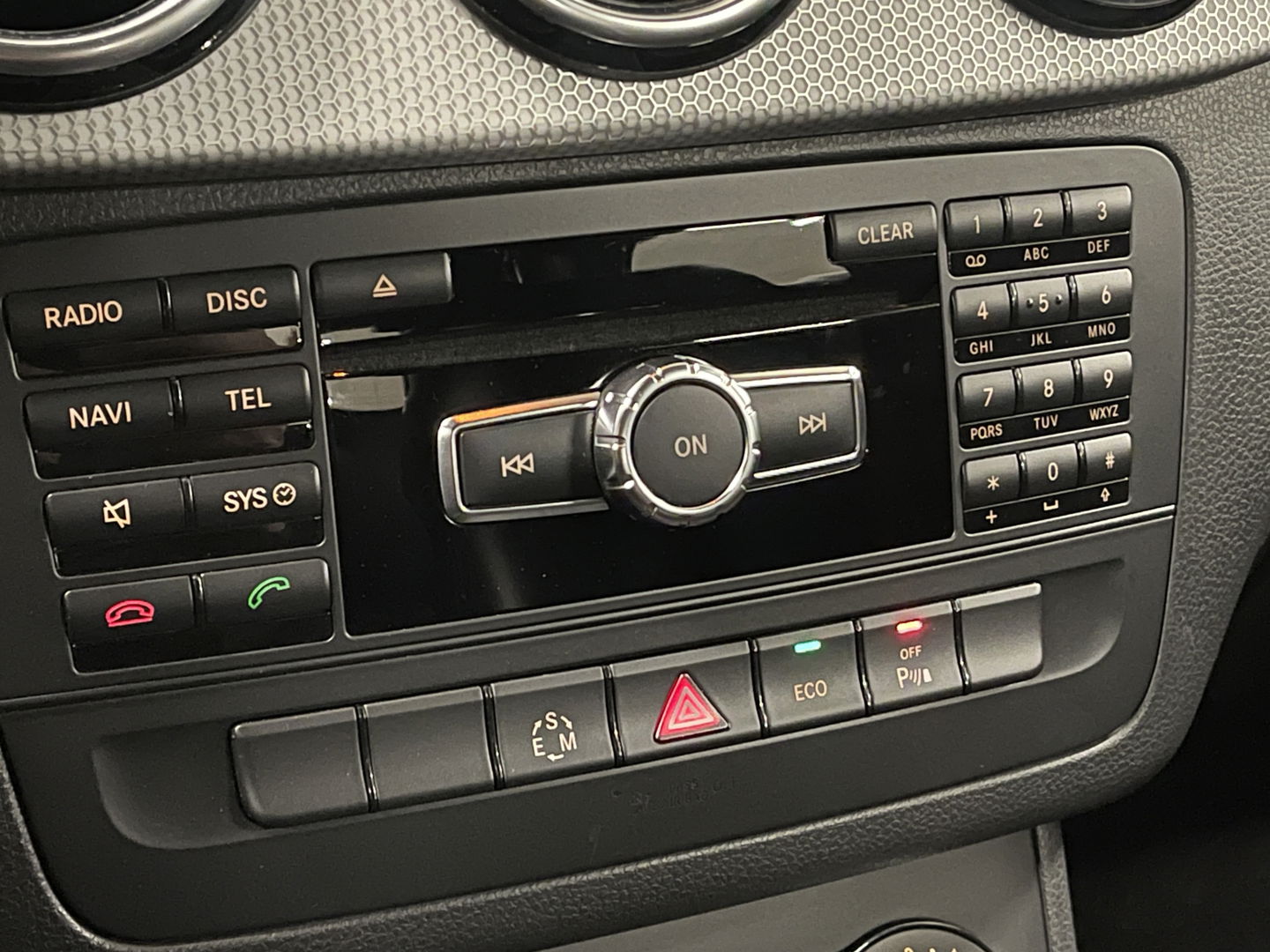 Mercedes-Benz B-Klasse 200 CDI Ambition | Automaat | Airconditioning | Parkeersensoren | Navigatie | Bluetooth | 17'' Lichtmetaal |