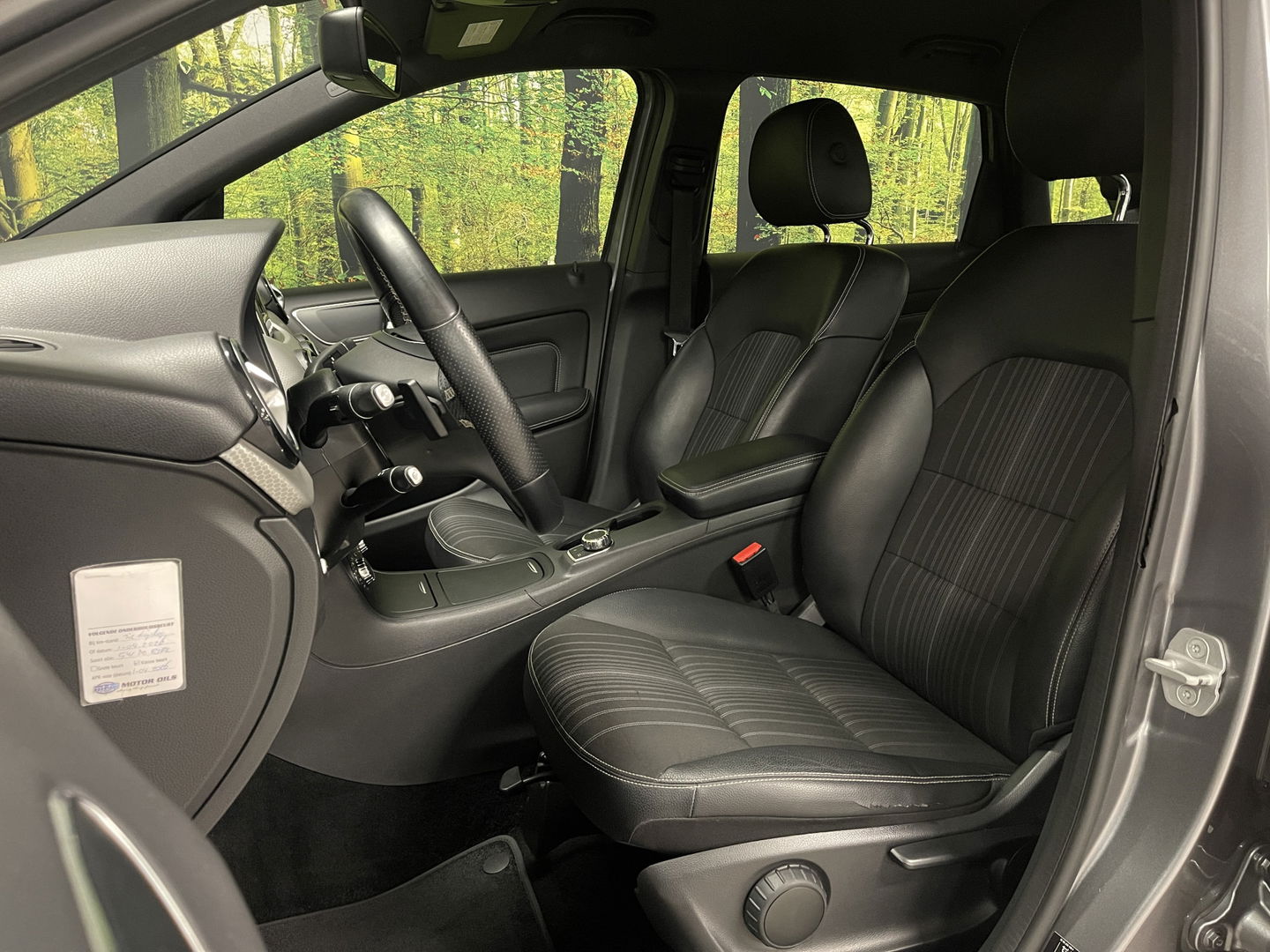 Mercedes-Benz B-Klasse 200 CDI Ambition | Automaat | Airconditioning | Parkeersensoren | Navigatie | Bluetooth | 17'' Lichtmetaal |