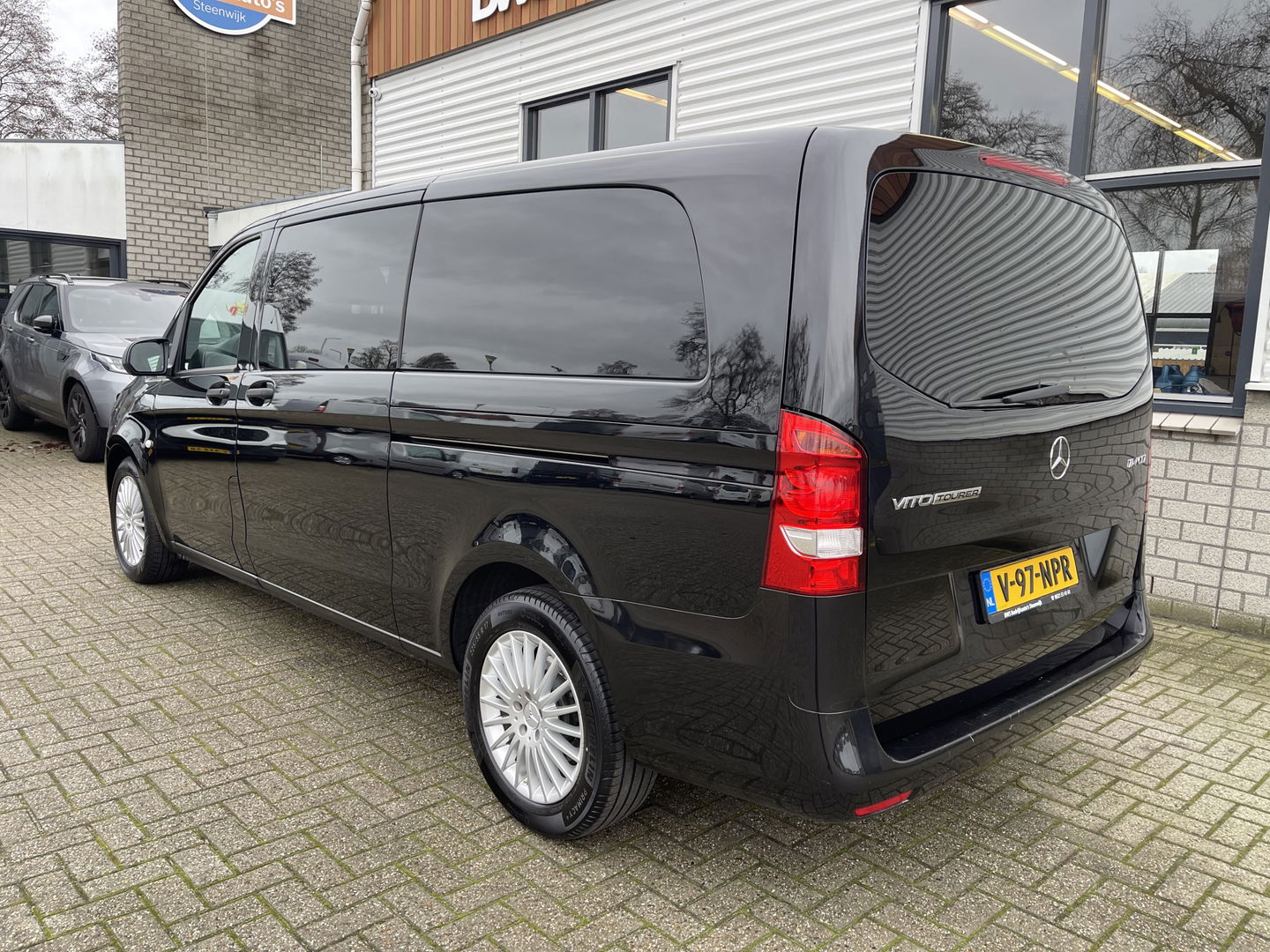 Mercedes-Benz Vito 114 CDI automaat Extra Lang L3 DC 6 persoons Tourer / vaste prijs rijklaar € 27.950 marge / lease vanaf € 456 / airco / cruise / navigatie / camera / dubbele schuifdeur !