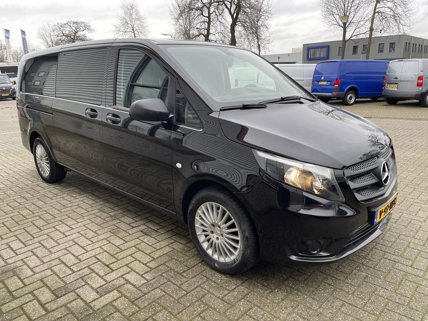 Mercedes-Benz Vito 114 CDI automaat Extra Lang L3 DC 6 persoons Tourer / vaste prijs rijklaar € 27.950 marge / lease vanaf € 456 / airco / cruise / navigatie / camera / dubbele schuifdeur !