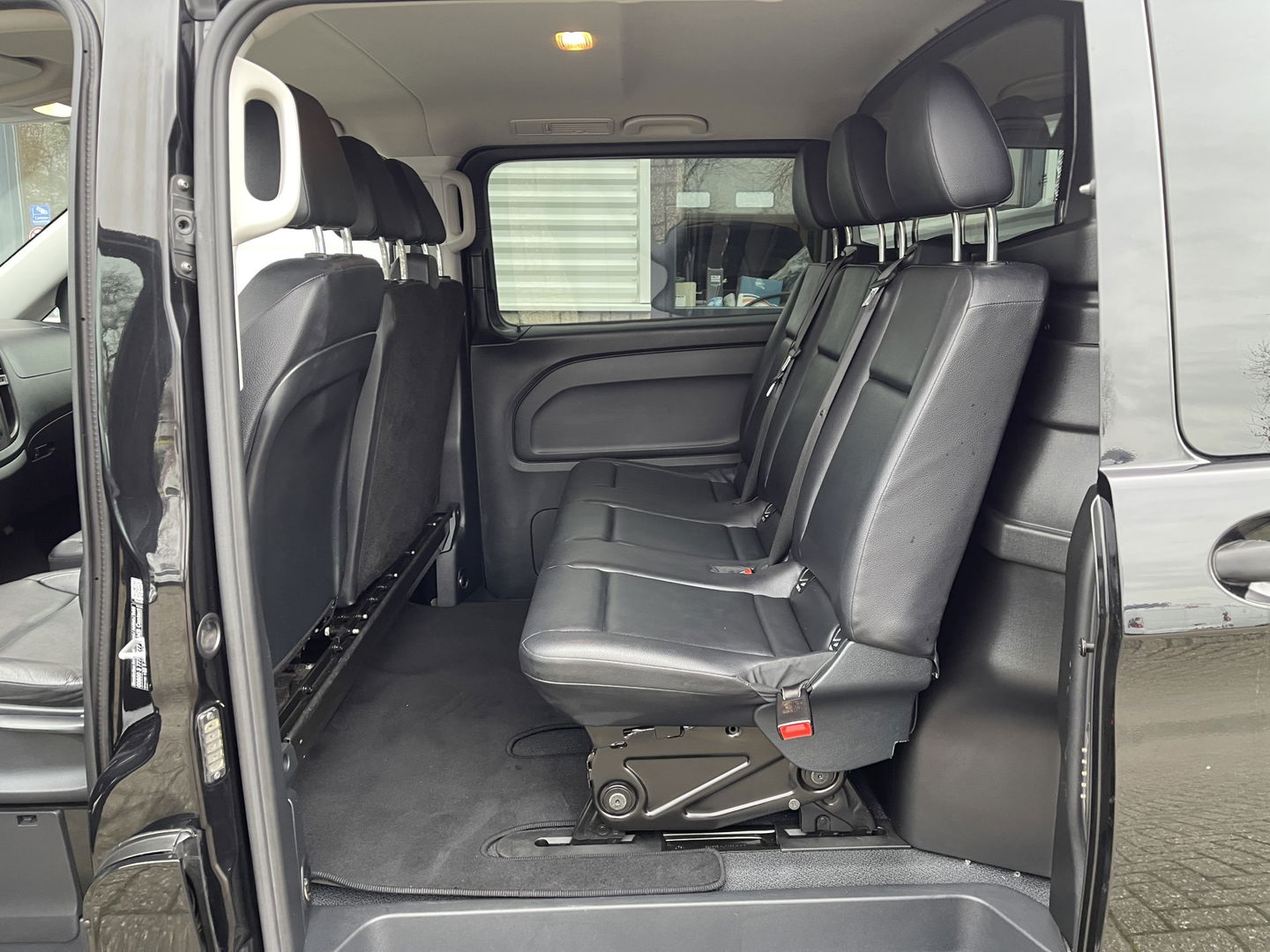 Mercedes-Benz Vito 114 CDI automaat Extra Lang L3 DC 6 persoons Tourer / vaste prijs rijklaar € 27.950 marge / lease vanaf € 456 / airco / cruise / navigatie / camera / dubbele schuifdeur !