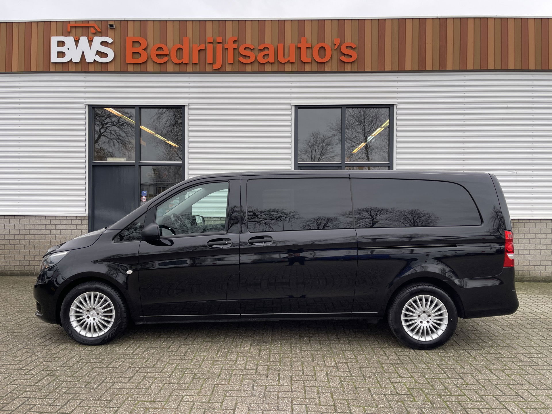 Mercedes-Benz Vito 114 CDI automaat Extra Lang L3 DC 6 persoons Tourer / vaste prijs rijklaar € 27.950 marge / lease vanaf € 456 / airco / cruise / navigatie / camera / dubbele schuifdeur !