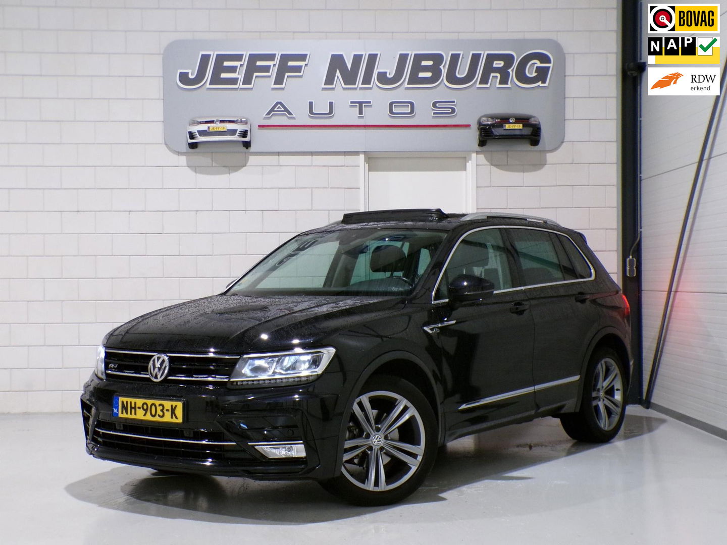 Volkswagen Tiguan 1.4 TSI ACT 150PK R-Line Connected Series "Origineel NL!" Pano Full-LED Apple-carplay Stoelverwarming Massage