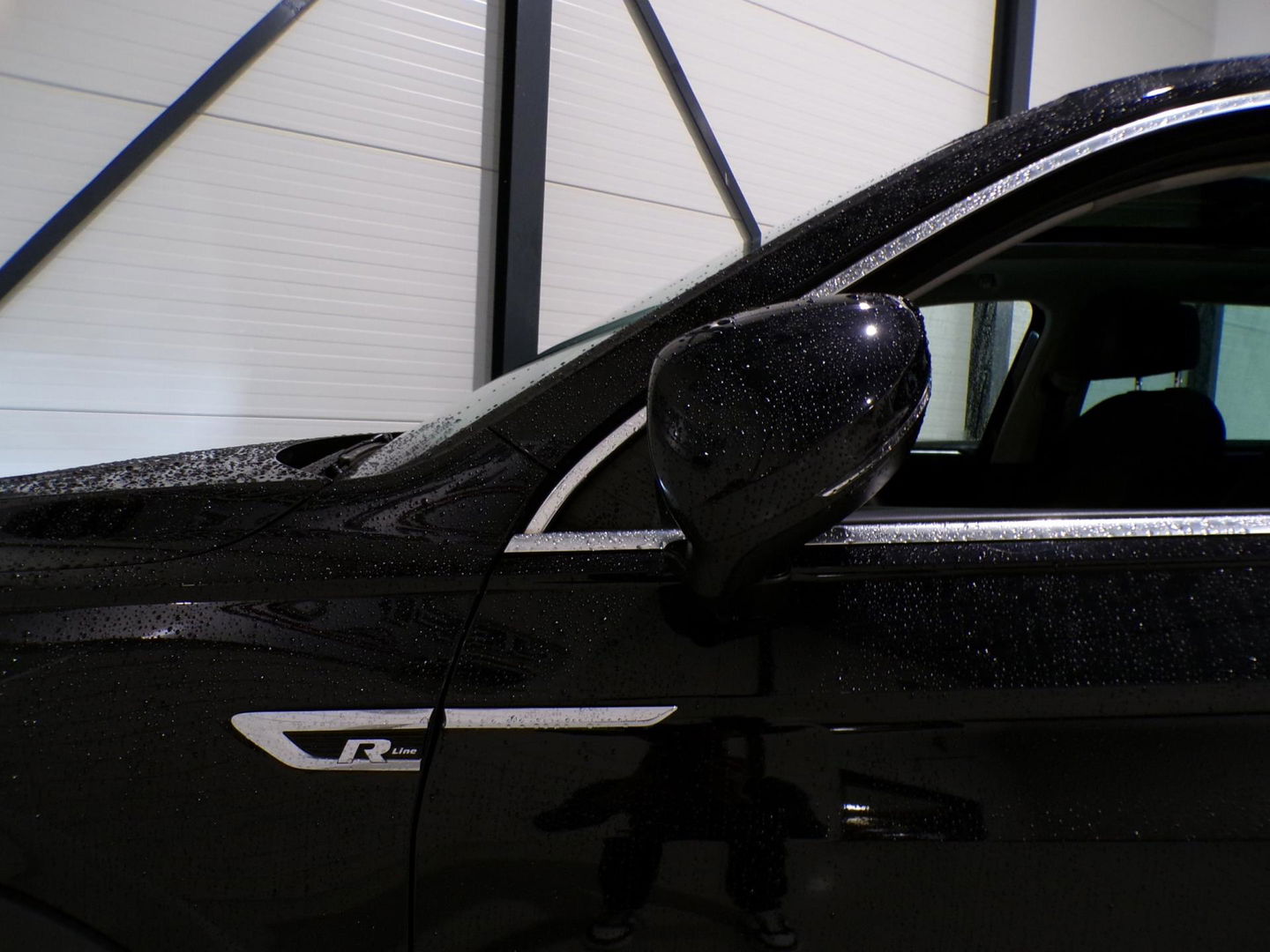 Volkswagen Tiguan 1.4 TSI ACT 150PK R-Line Connected Series "Origineel NL!" Pano Full-LED Apple-carplay Stoelverwarming Massage