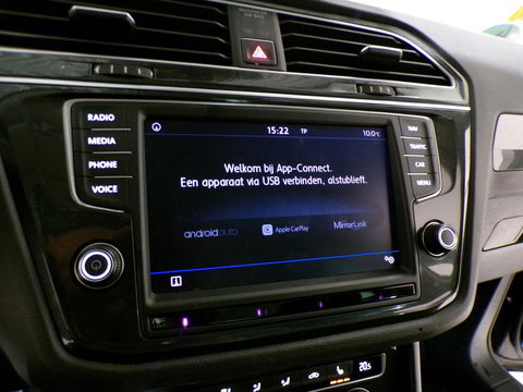 Volkswagen Tiguan 1.4 TSI ACT 150PK R-Line Connected Series "Origineel NL!" Pano Full-LED Apple-carplay Stoelverwarming Massage