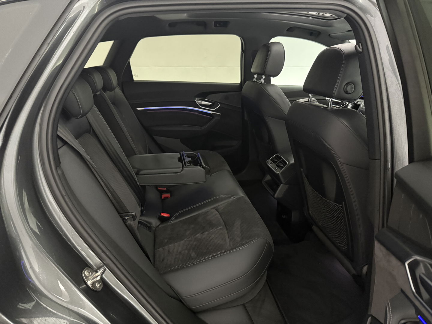 Audi e-tron 55 Quattro S-line 408PK 95 kWh | SOH 86% | Snelladen | Pano | Memory | Sfeer | 360° | Trekh. | Virtual | Carplay | NAP