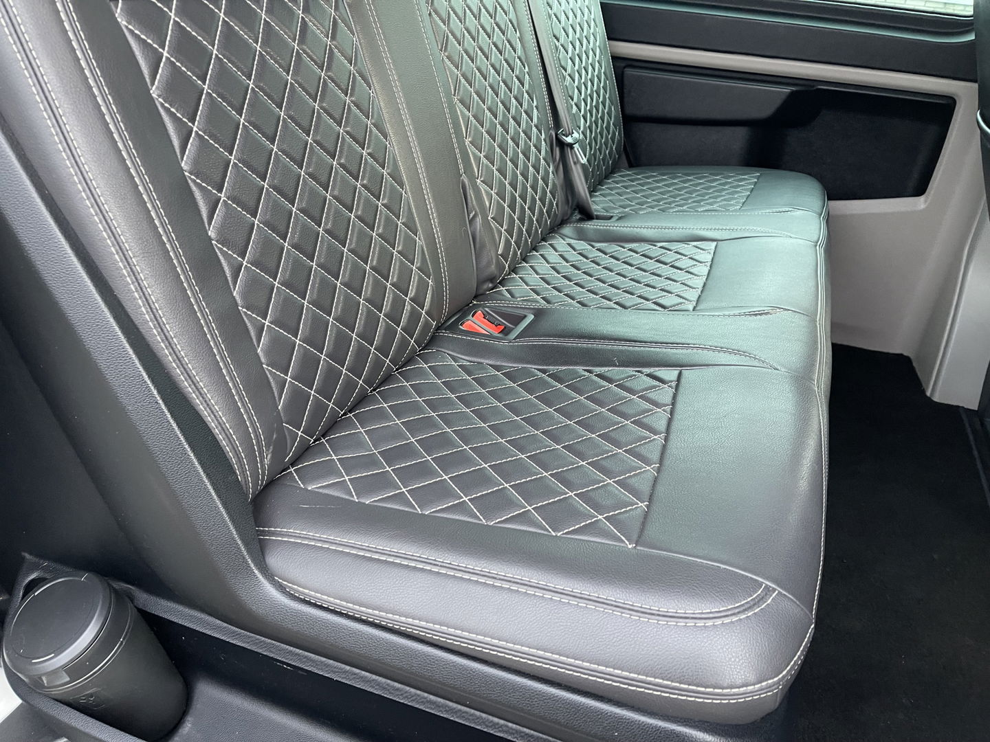 Volkswagen Transporter 2.0 TDI 150pk automaat L2H1 DC 5 persoons Highline / vaste prijs rijklaar € 34.950 ex btw / lease vanaf € 570 / lederen bekleding / adaptive cruise / airco / navigatie / euro 6 / bpm vrij !