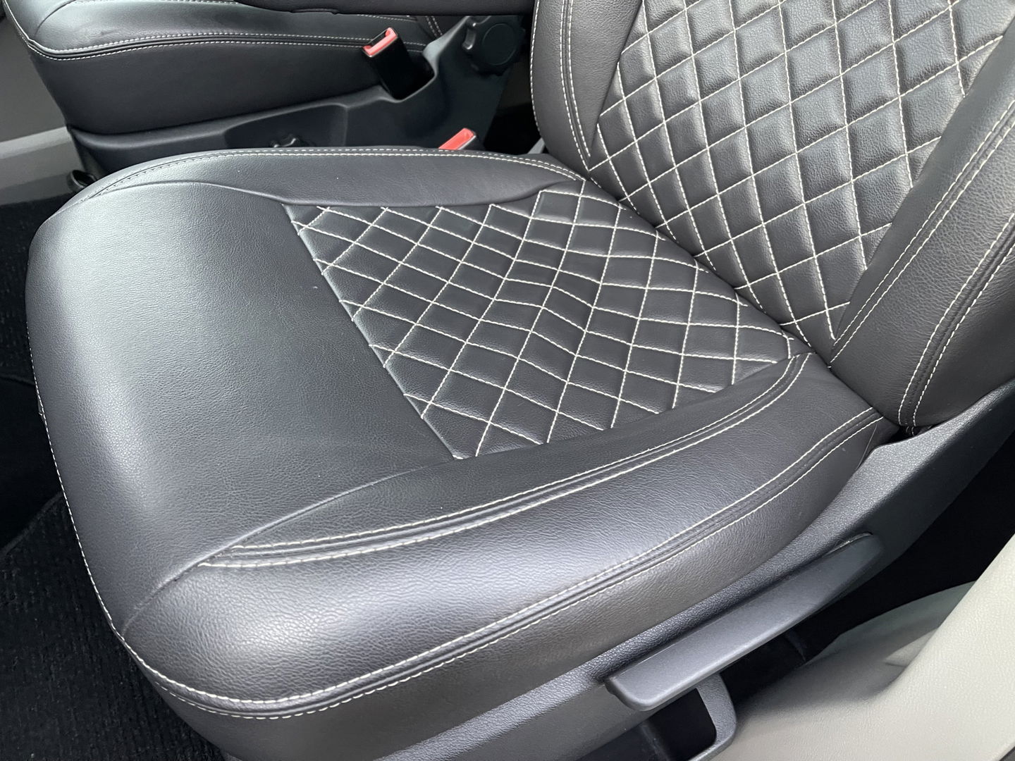 Volkswagen Transporter 2.0 TDI 150pk automaat L2H1 DC 5 persoons Highline / vaste prijs rijklaar € 34.950 ex btw / lease vanaf € 570 / lederen bekleding / adaptive cruise / airco / navigatie / euro 6 / bpm vrij !